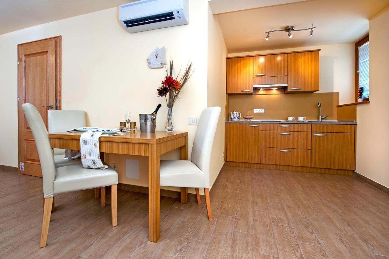 Guest House Golden Goose Rovigno Esterno foto