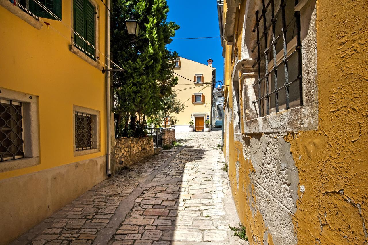 Guest House Golden Goose Rovigno Esterno foto
