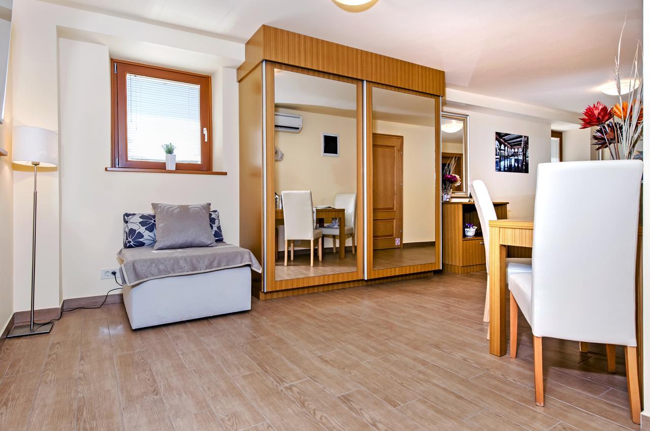 Guest House Golden Goose Rovigno Esterno foto