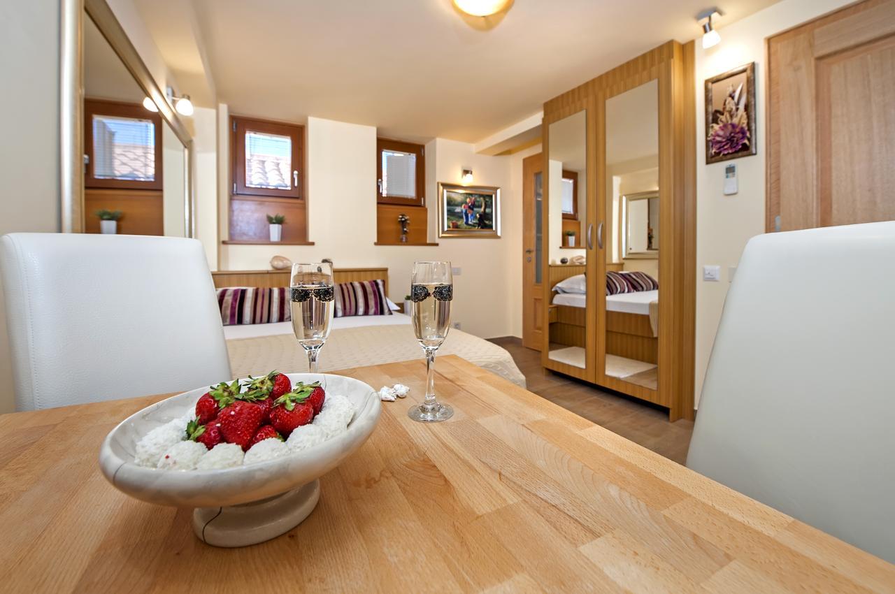 Guest House Golden Goose Rovigno Esterno foto